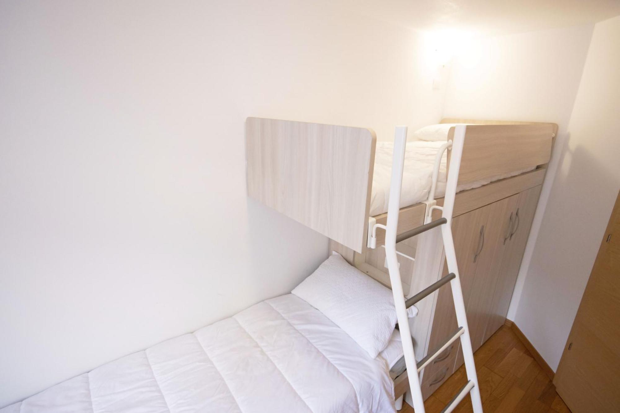Aurturist Villabassa Room photo